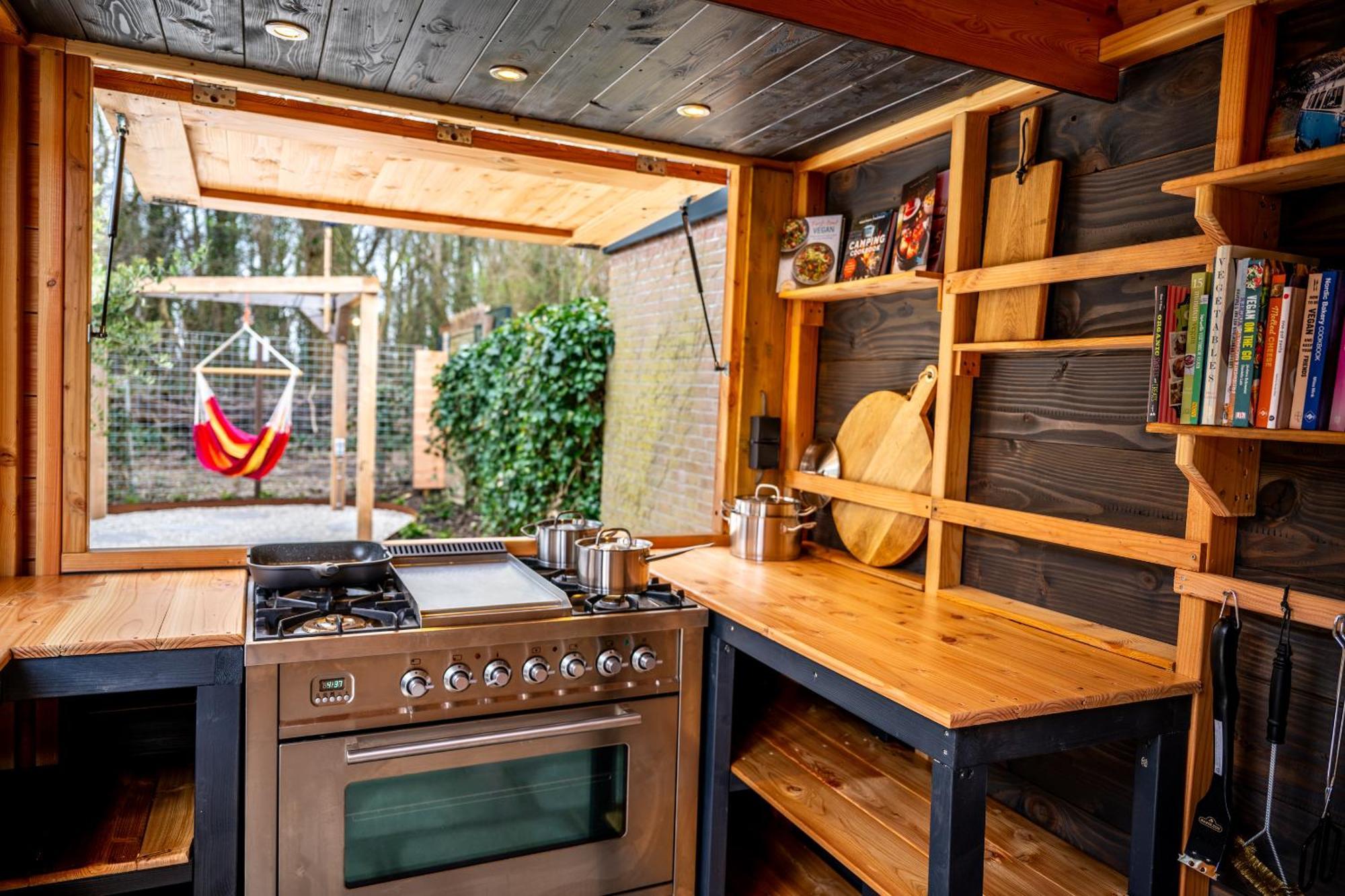 Kahakai Beach House - Unique Outdoor Kitchen - Next To Local Lake And 15 Min. The From Beach Noordwijkerhout Buitenkant foto